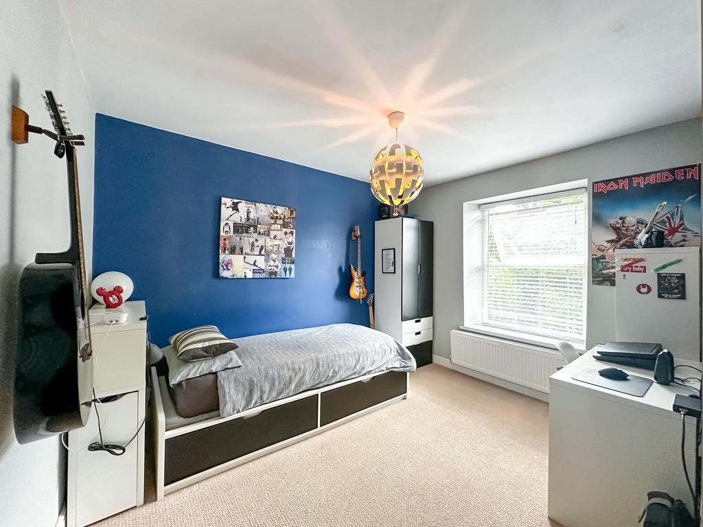 4 bed semi-detached house for sale in Victoria Road, Maesycwmmer - Property Image 16