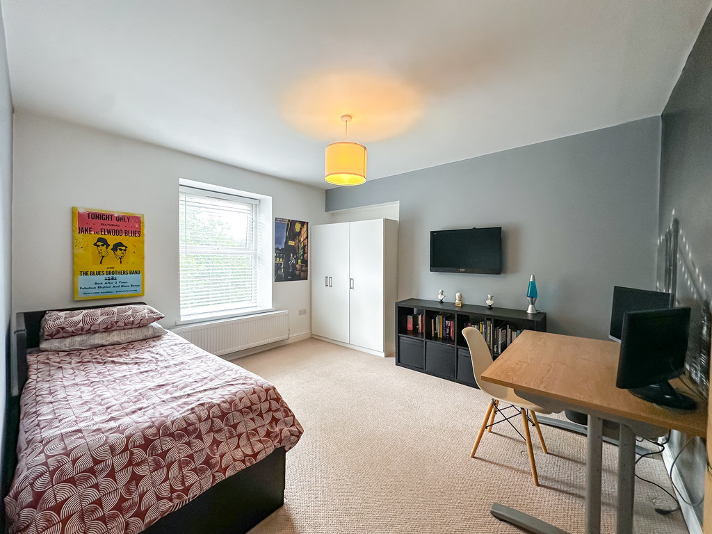 4 bed semi-detached house for sale in Victoria Road, Maesycwmmer - Property Image 17