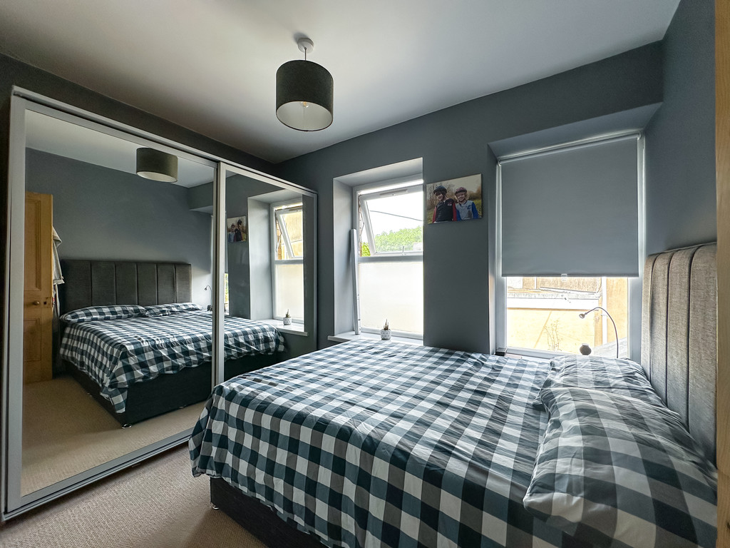 4 bed semi-detached house for sale in Victoria Road, Maesycwmmer - Property Image 18