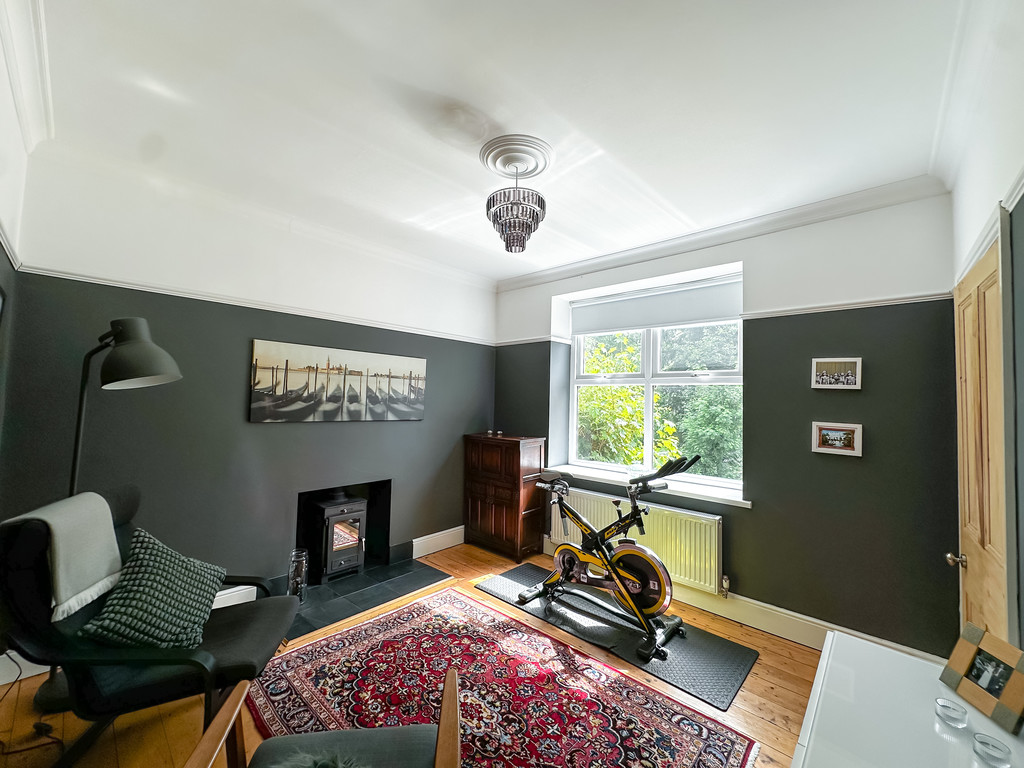 4 bed semi-detached house for sale in Victoria Road, Maesycwmmer - Property Image 9