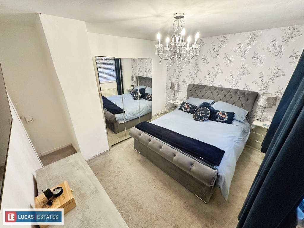 3 bed semi-detached house for sale in Coundley Close, Fleur De Lis  - Property Image 10