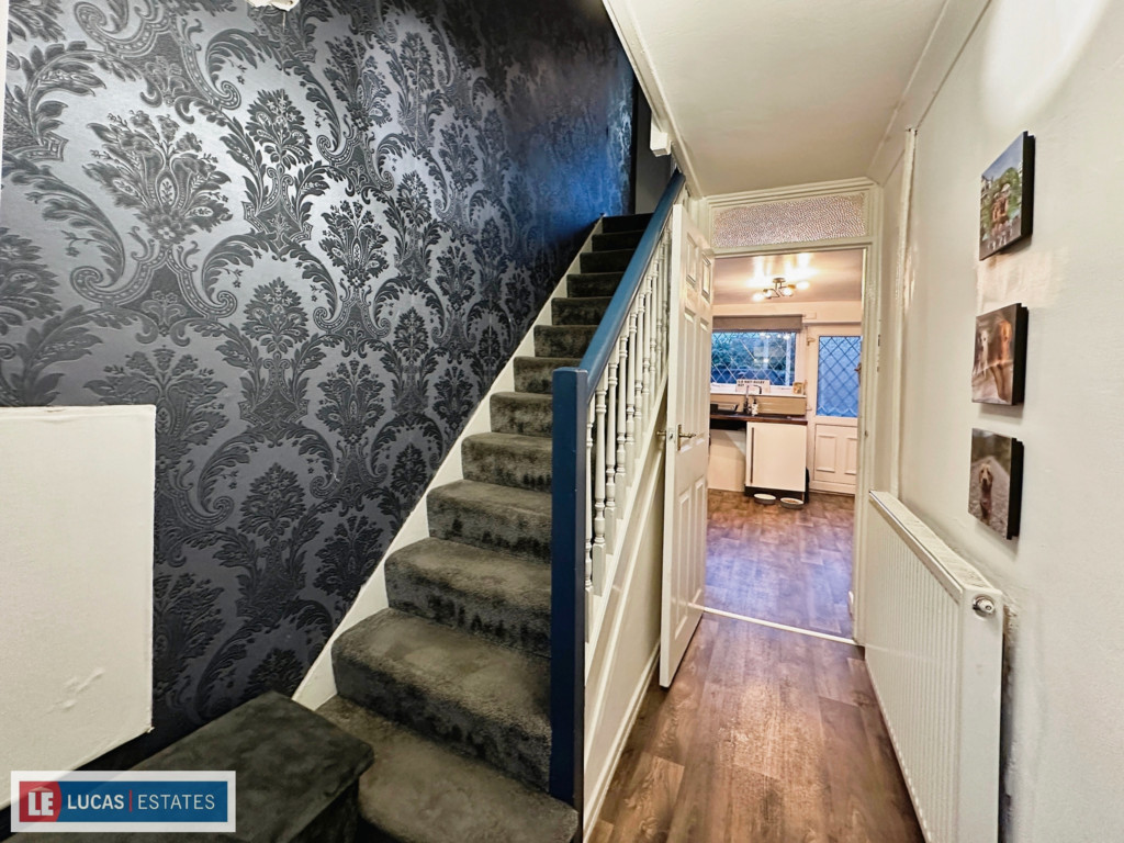3 bed semi-detached house for sale in Coundley Close, Fleur De Lis  - Property Image 9