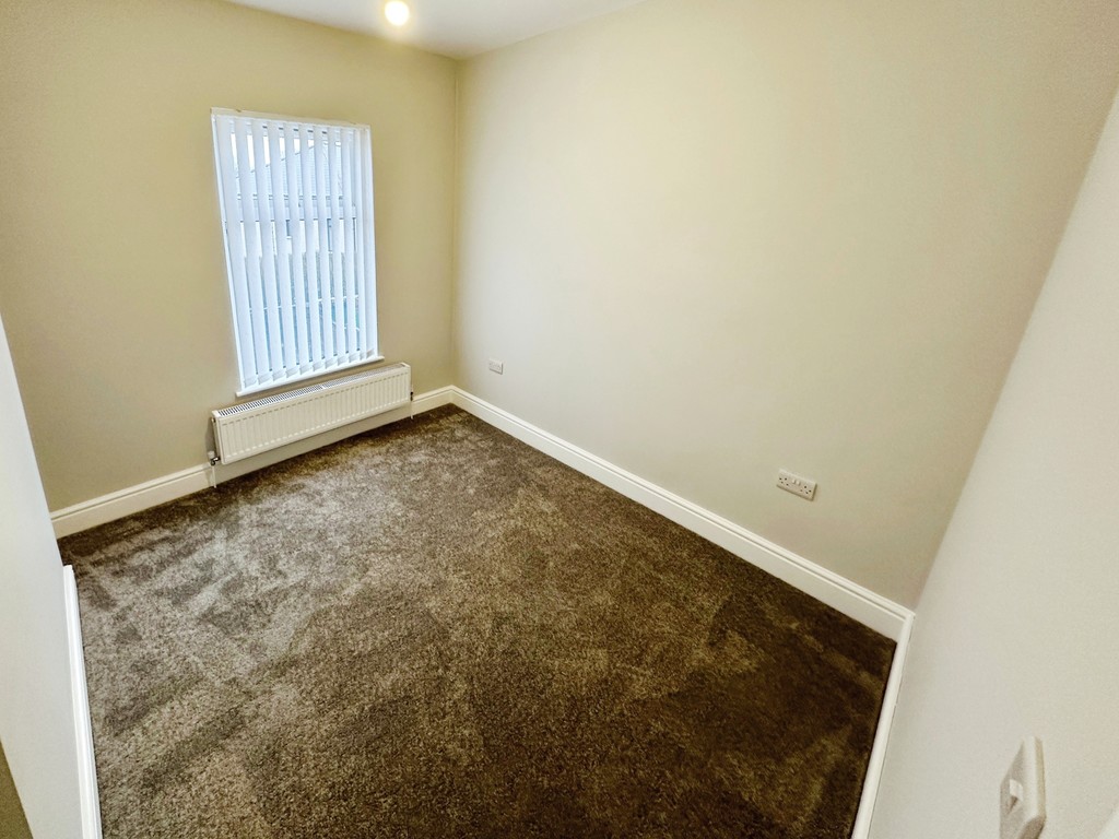 3 bed terraced house for sale in Woodland Place, Bargoed - Property Image 10