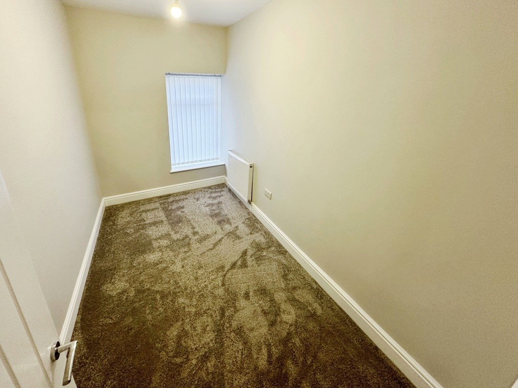 3 bed terraced house for sale in Woodland Place, Bargoed - Property Image 9
