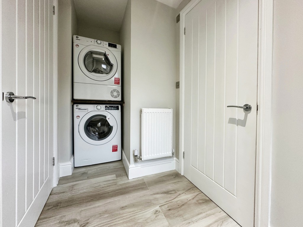 3 bed terraced house for sale in Woodland Place, Bargoed - Property Image 8