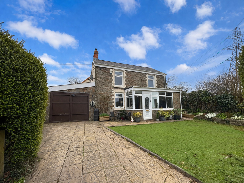 4 bed detached house for sale in New Meadow Cottage, Gelligaer, Hengoed