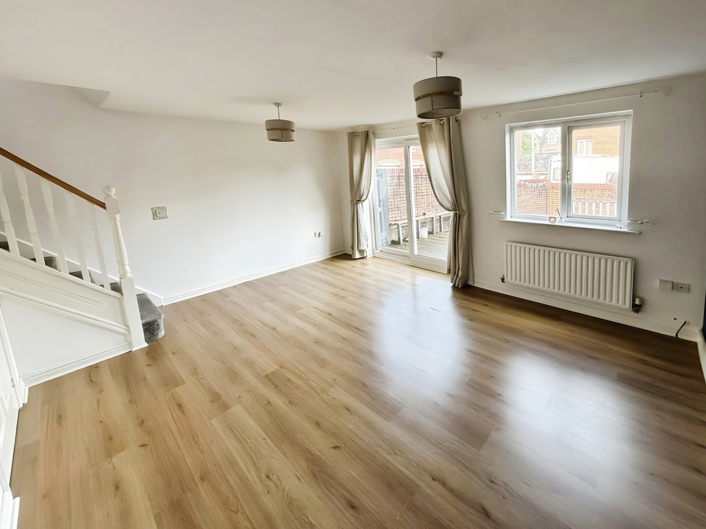 3 bed terraced house for sale in Red Kite Close, Penallta  - Property Image 2
