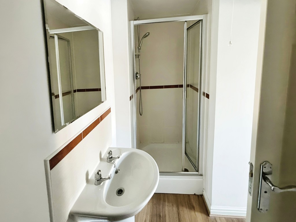 3 bed terraced house for sale in Red Kite Close, Penallta  - Property Image 9