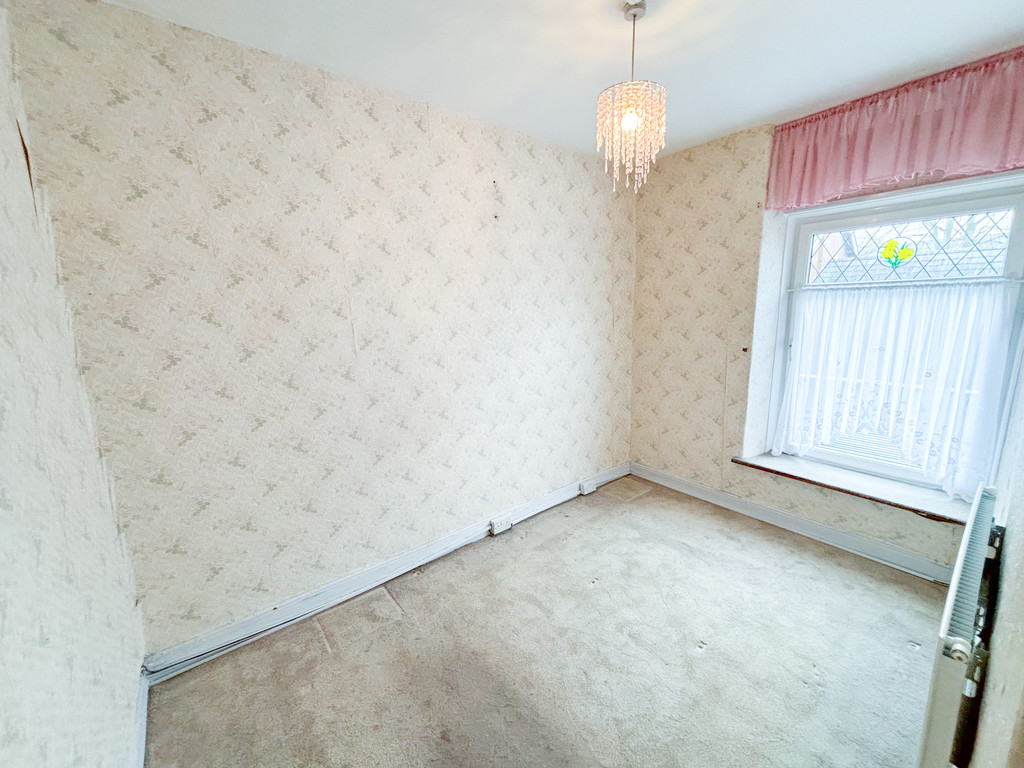 3 bed terraced house for sale in Williams Terrace, Treharris  - Property Image 10