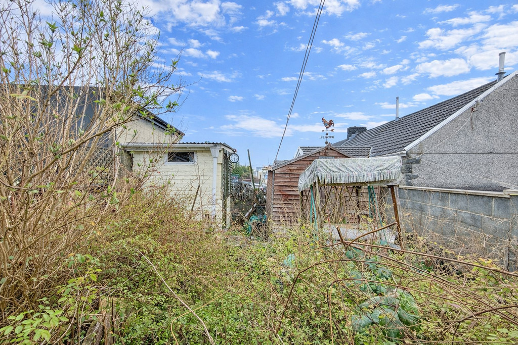 3 bed terraced house for sale in Williams Terrace, Treharris  - Property Image 15