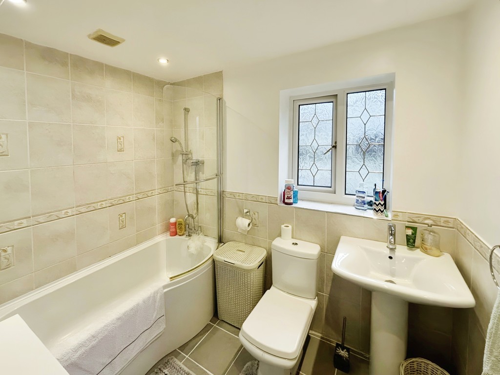 4 bed detached house for sale in Kingswood Close, Hengoed - Property Image 24