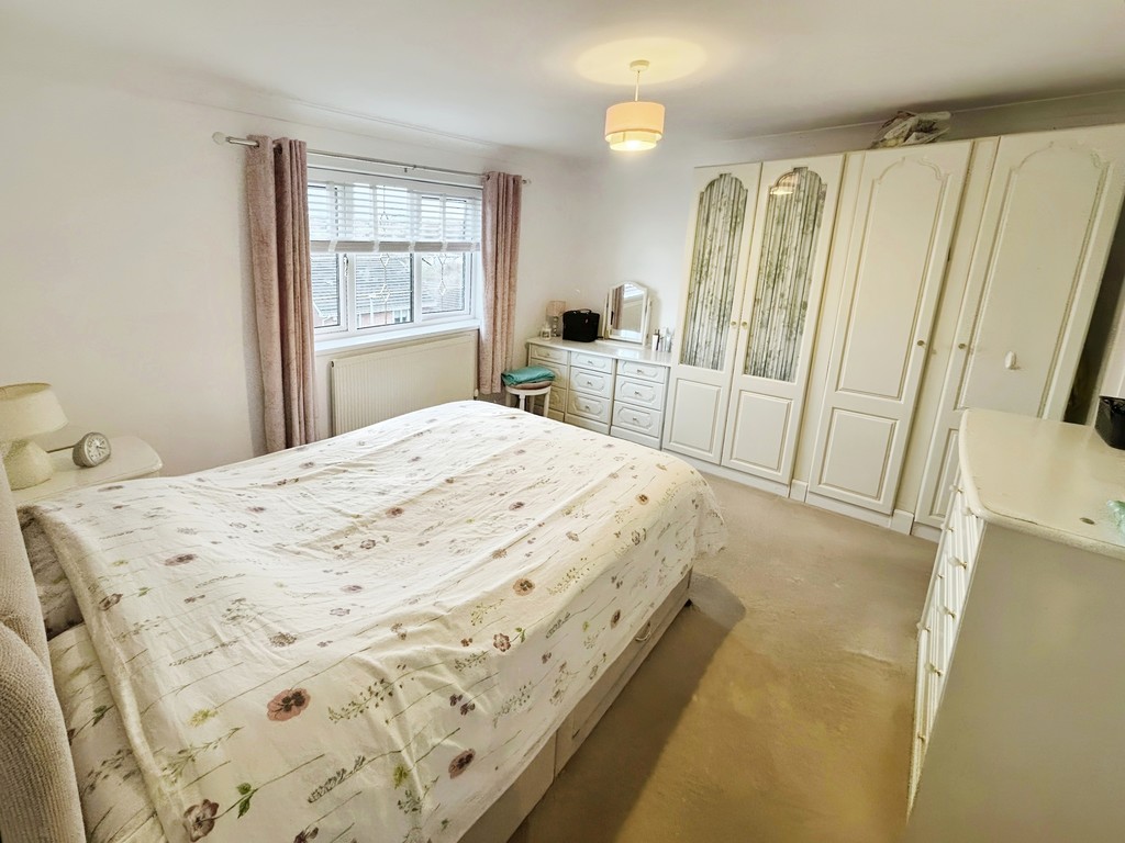 4 bed detached house for sale in Kingswood Close, Hengoed - Property Image 13