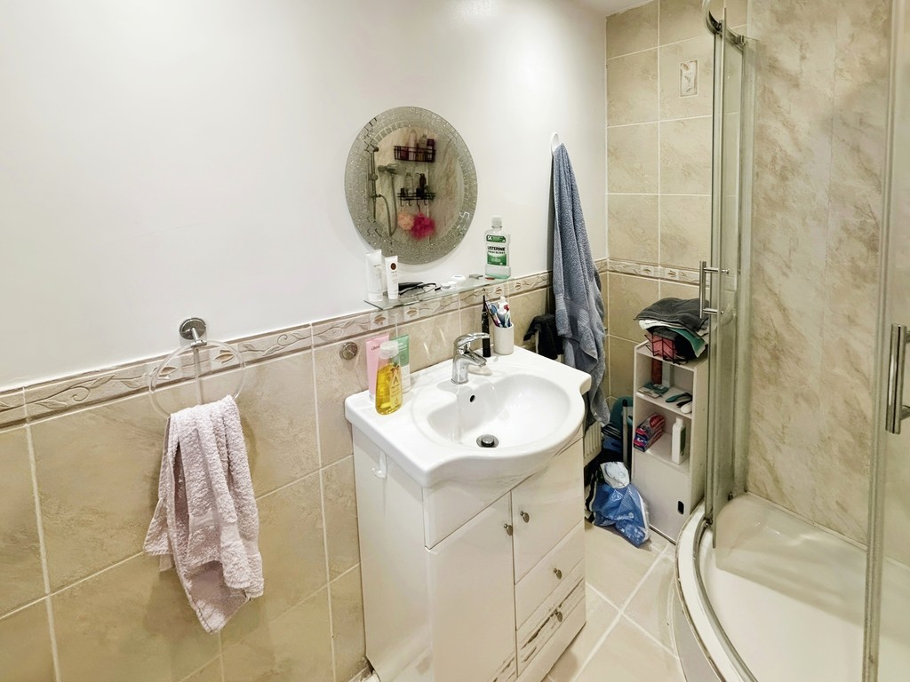 4 bed detached house for sale in Kingswood Close, Hengoed - Property Image 16