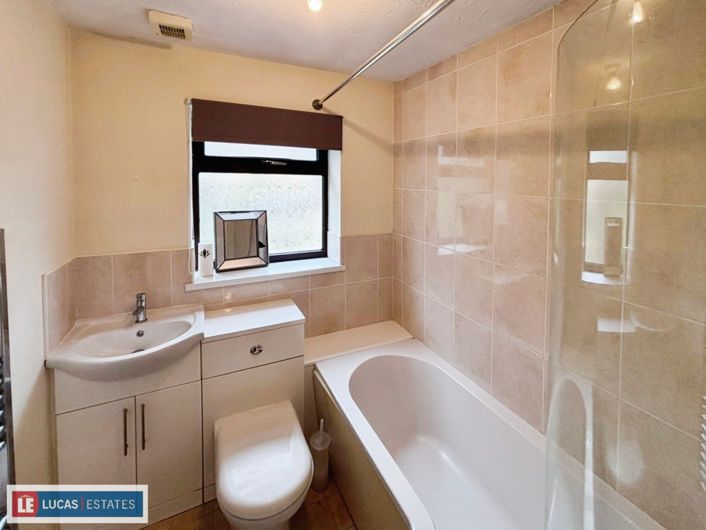 2 bed terraced house for sale in Parc Wenallt, Treharris  - Property Image 4