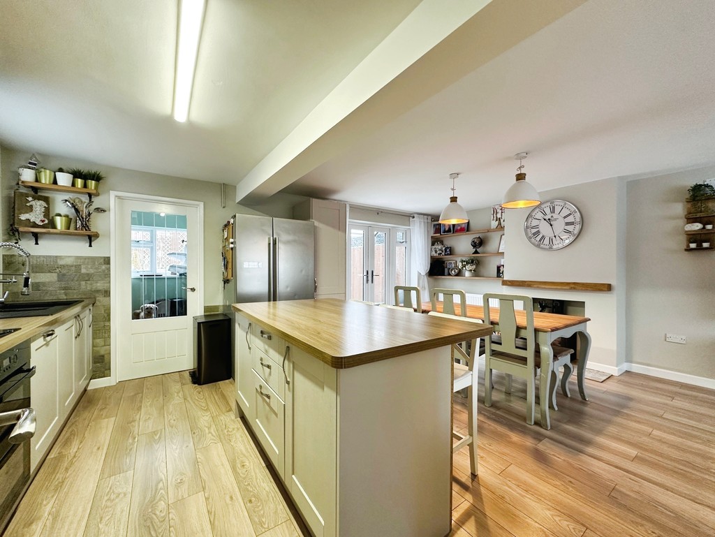 3 bed semi-detached house for sale in Orchard Lane, Pengam - Property Image 3