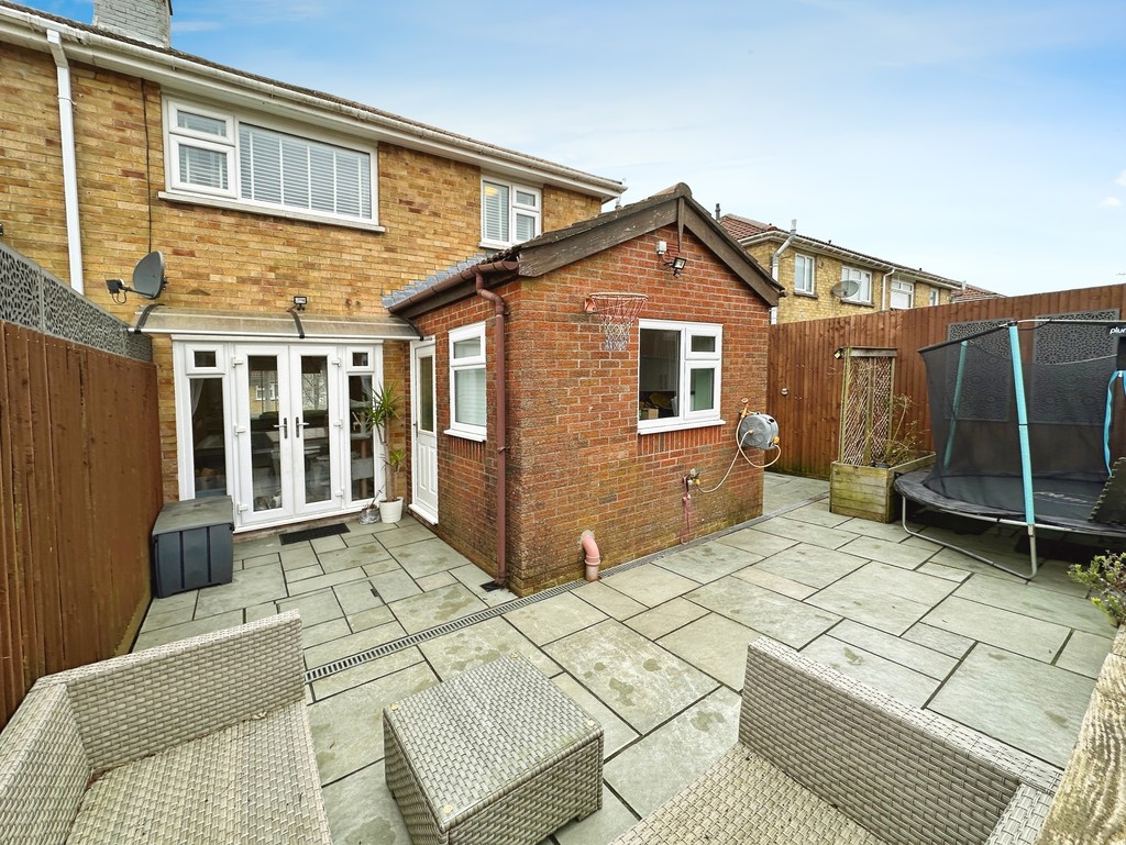 3 bed semi-detached house for sale in Orchard Lane, Pengam - Property Image 21
