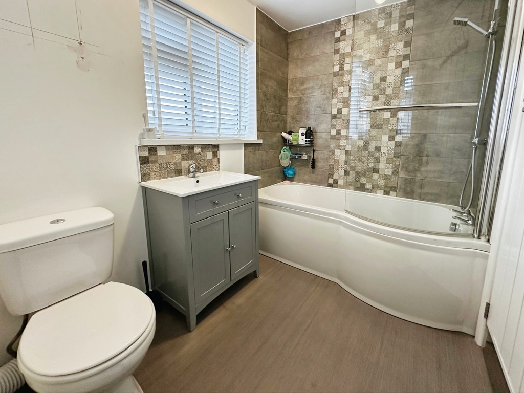 3 bed semi-detached house for sale in Orchard Lane, Pengam - Property Image 19