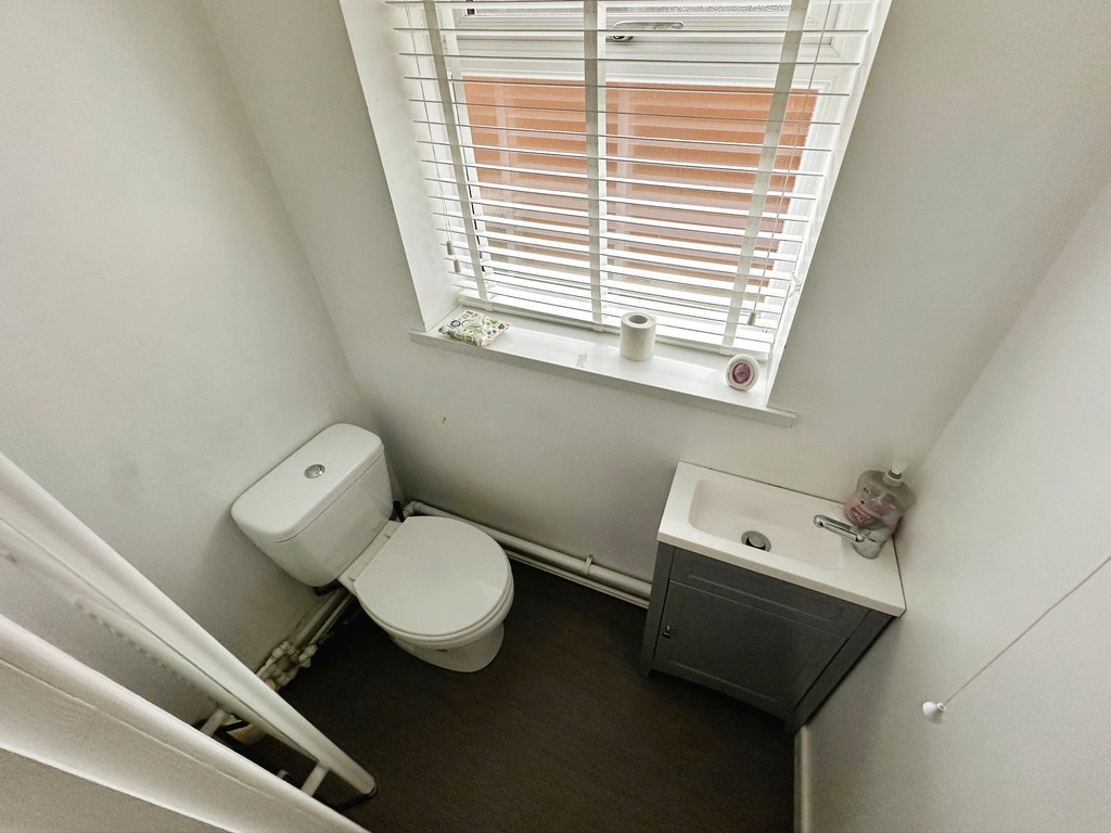 3 bed semi-detached house for sale in Orchard Lane, Pengam - Property Image 10