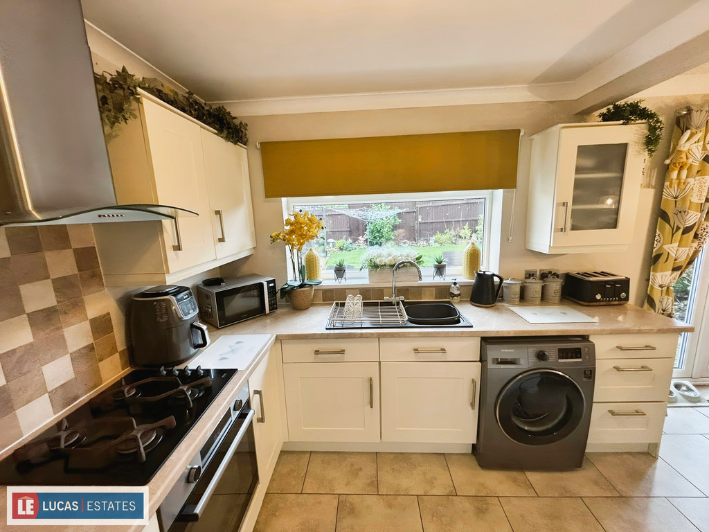 3 bed detached house for sale in Bryn Lane, Pontllanfraith, Blackwood  - Property Image 7