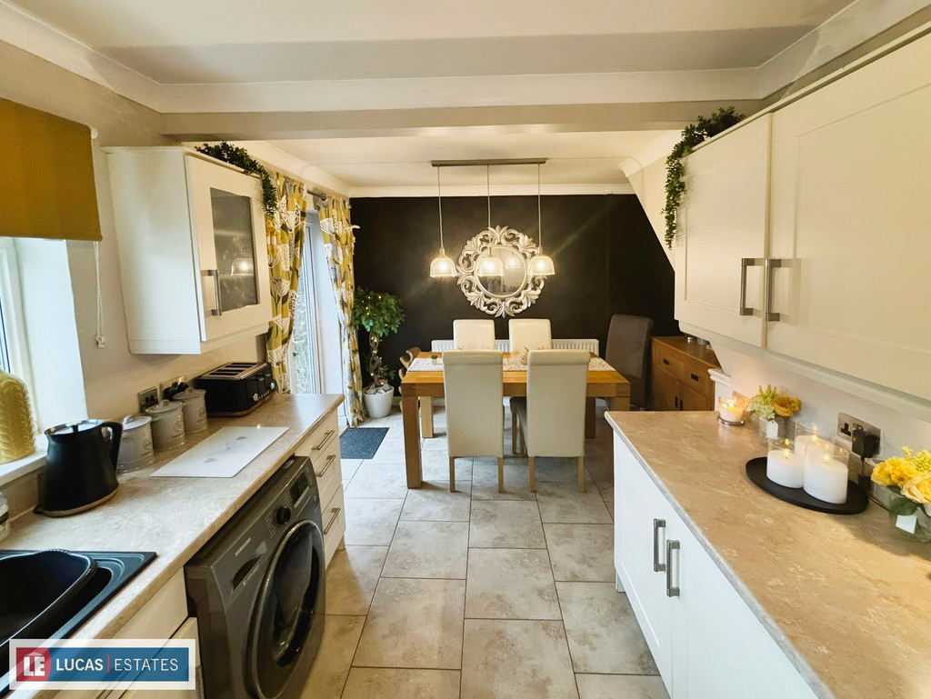 3 bed detached house for sale in Bryn Lane, Pontllanfraith, Blackwood  - Property Image 9