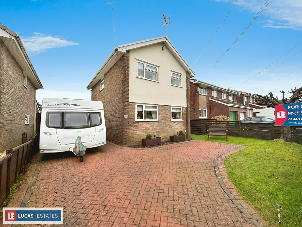 3 bed detached house for sale in Bryn Lane, Pontllanfraith, Blackwood  - Property Image 2