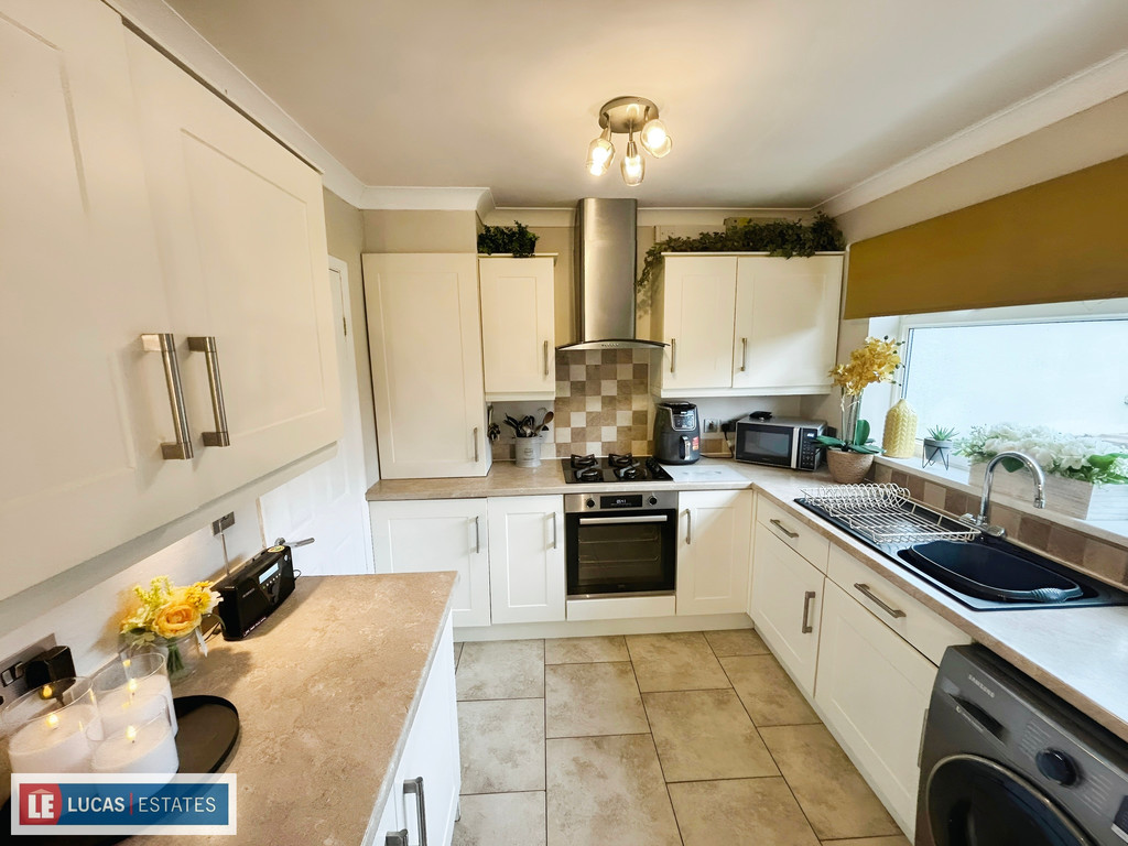 3 bed detached house for sale in Bryn Lane, Pontllanfraith, Blackwood  - Property Image 5