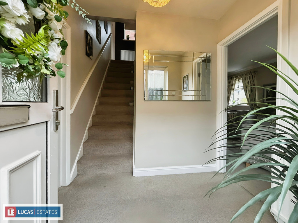 3 bed detached house for sale in Bryn Lane, Pontllanfraith, Blackwood  - Property Image 3