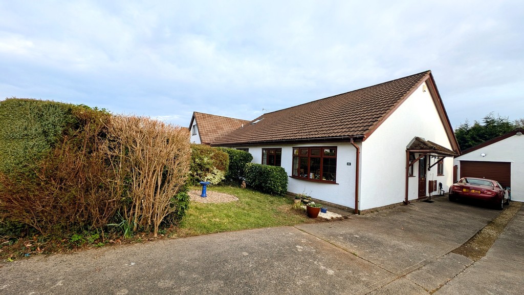 3 bed semi-detached bungalow for sale in Tollgate Close, Caerphilly