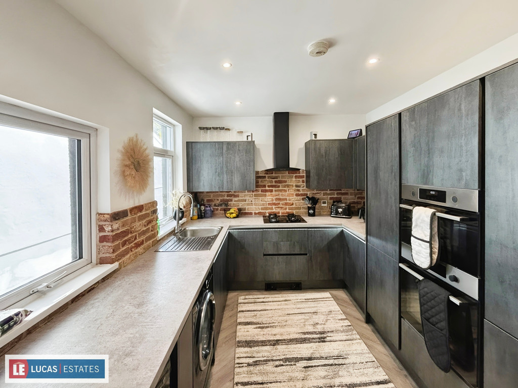 3 bed terraced house for sale in North Avenue, Maesycwmmer, Caerphilly County Borough  - Property Image 3