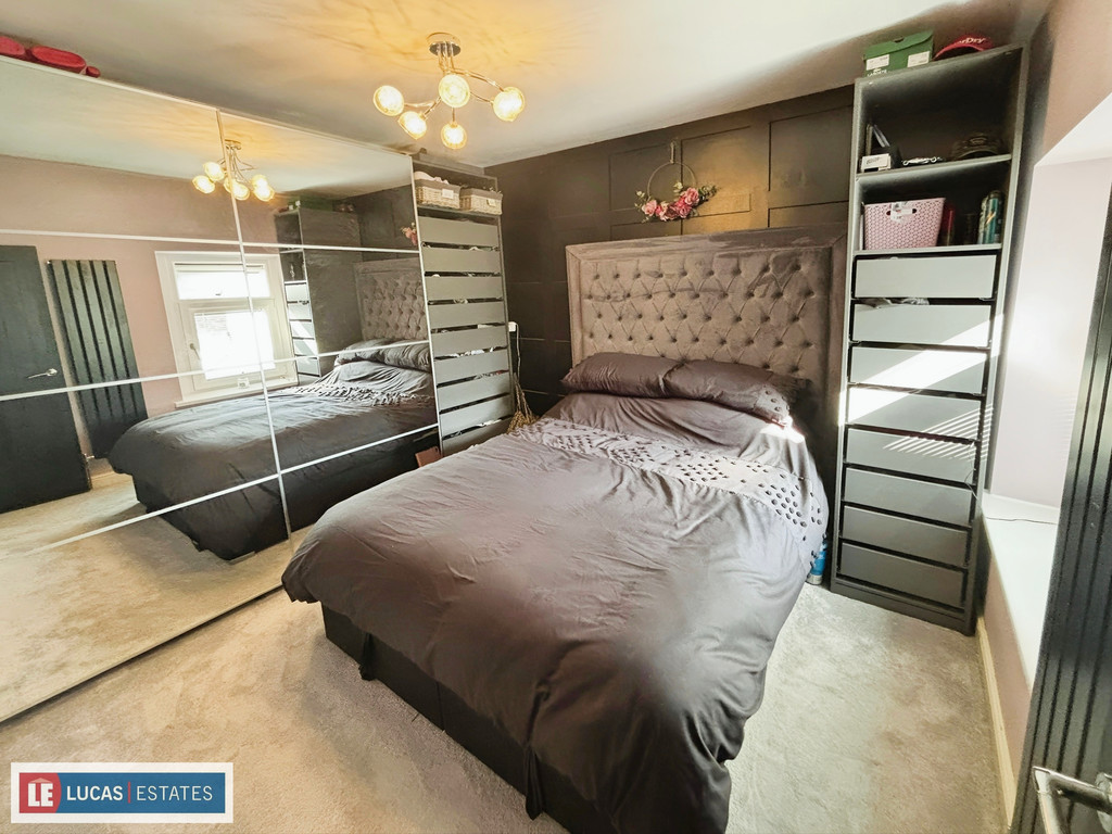 3 bed terraced house for sale in North Avenue, Maesycwmmer, Caerphilly County Borough  - Property Image 14