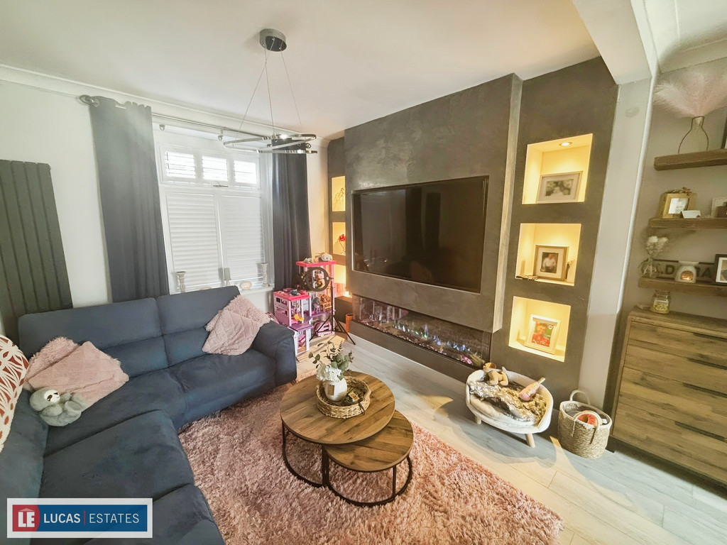 3 bed terraced house for sale in North Avenue, Maesycwmmer, Caerphilly County Borough  - Property Image 2