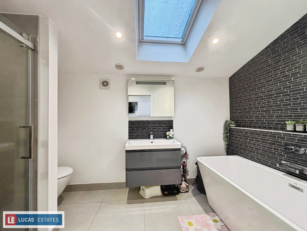 3 bed terraced house for sale in George Street, Ystrad Mynach  - Property Image 4