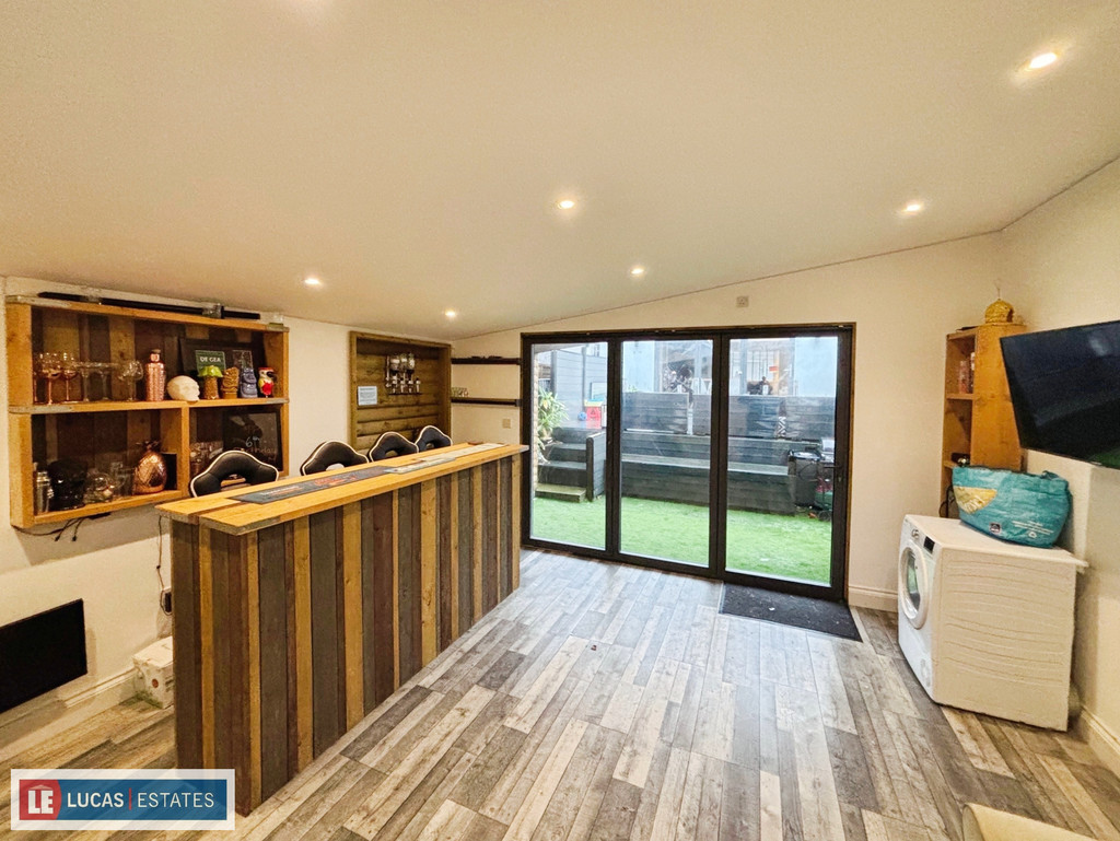 3 bed terraced house for sale in George Street, Ystrad Mynach  - Property Image 25