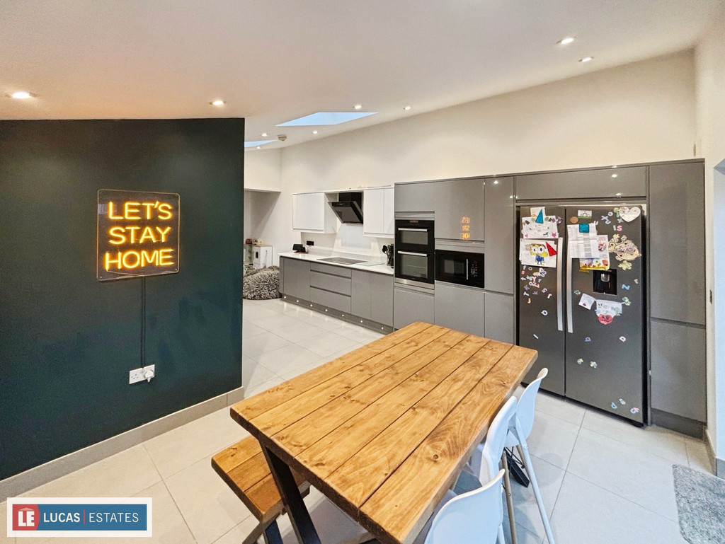 3 bed terraced house for sale in George Street, Ystrad Mynach  - Property Image 12