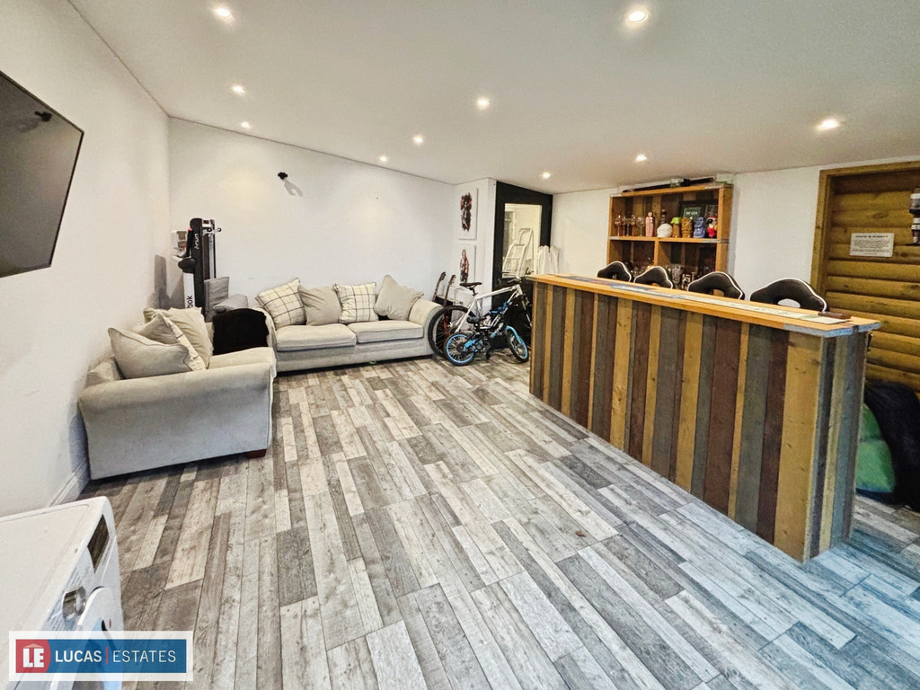 3 bed terraced house for sale in George Street, Ystrad Mynach  - Property Image 26