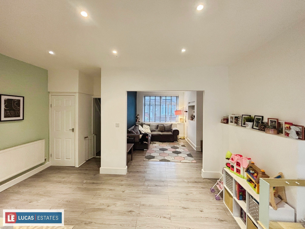 3 bed terraced house for sale in George Street, Ystrad Mynach  - Property Image 6