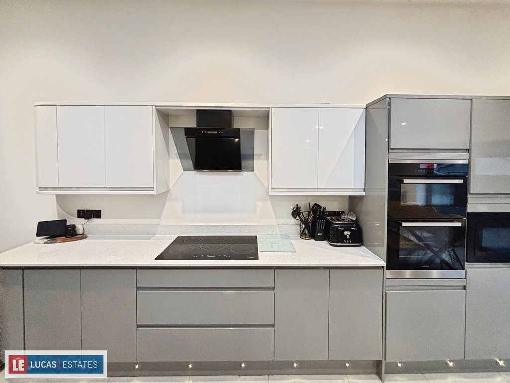 3 bed terraced house for sale in George Street, Ystrad Mynach  - Property Image 10
