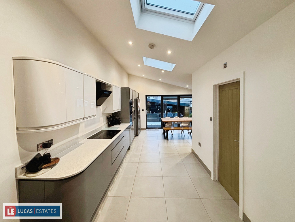 3 bed terraced house for sale in George Street, Ystrad Mynach  - Property Image 9