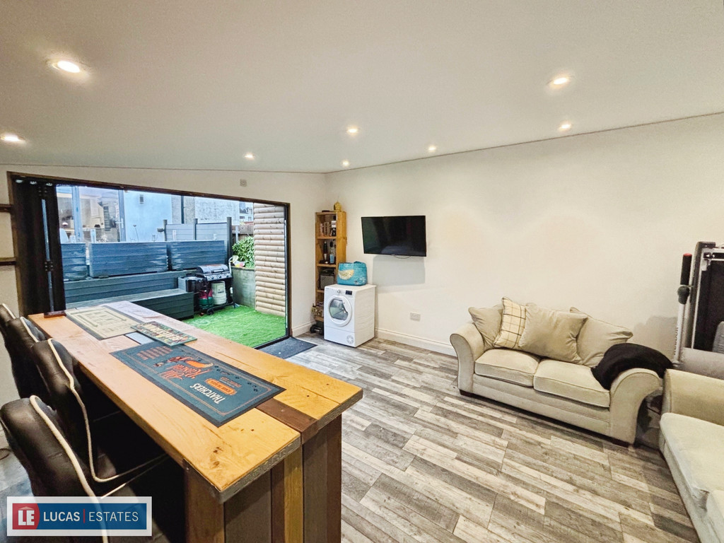 3 bed terraced house for sale in George Street, Ystrad Mynach  - Property Image 27