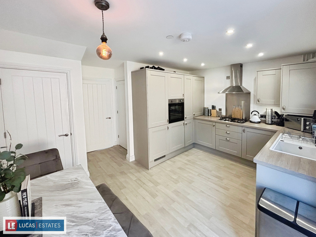 2 bed semi-detached house for sale in Brynffynnon, Crumlin, Newport  - Property Image 7