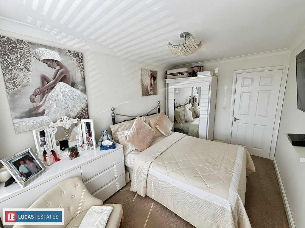 3 bed detached bungalow for sale in Woodside, Tir-y-berth, Hengoed  - Property Image 19