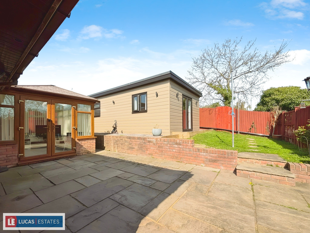 3 bed detached bungalow for sale in Woodside, Tir-y-berth, Hengoed  - Property Image 34