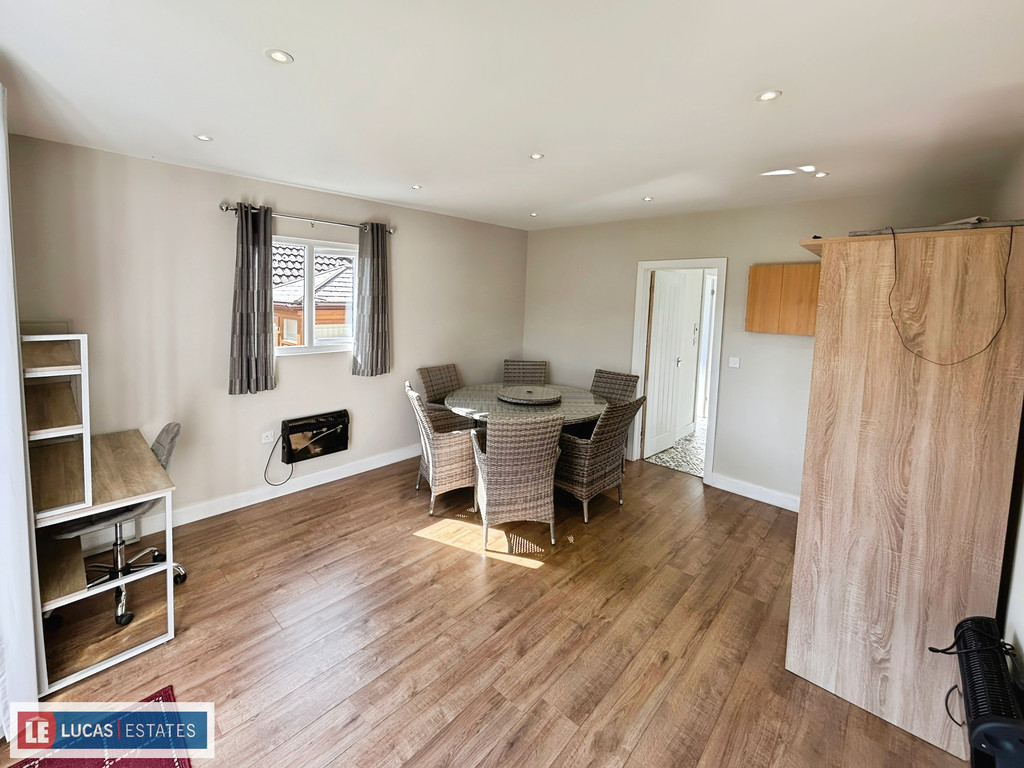 3 bed detached bungalow for sale in Woodside, Tir-y-berth, Hengoed  - Property Image 23