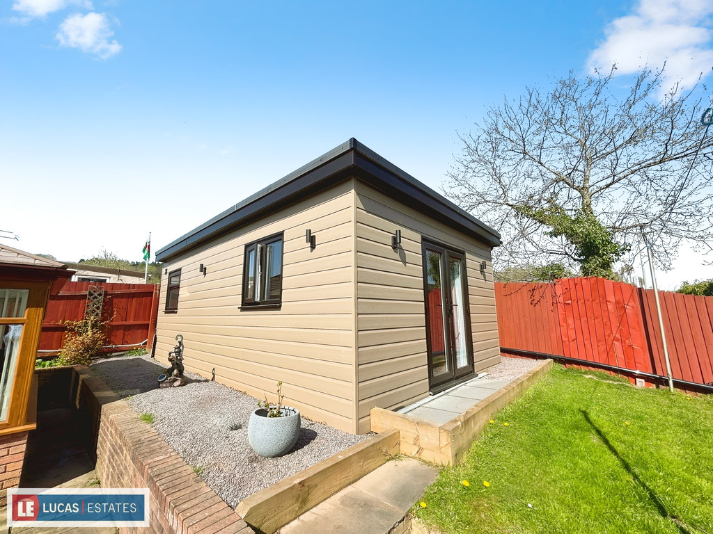 3 bed detached bungalow for sale in Woodside, Tir-y-berth, Hengoed  - Property Image 31