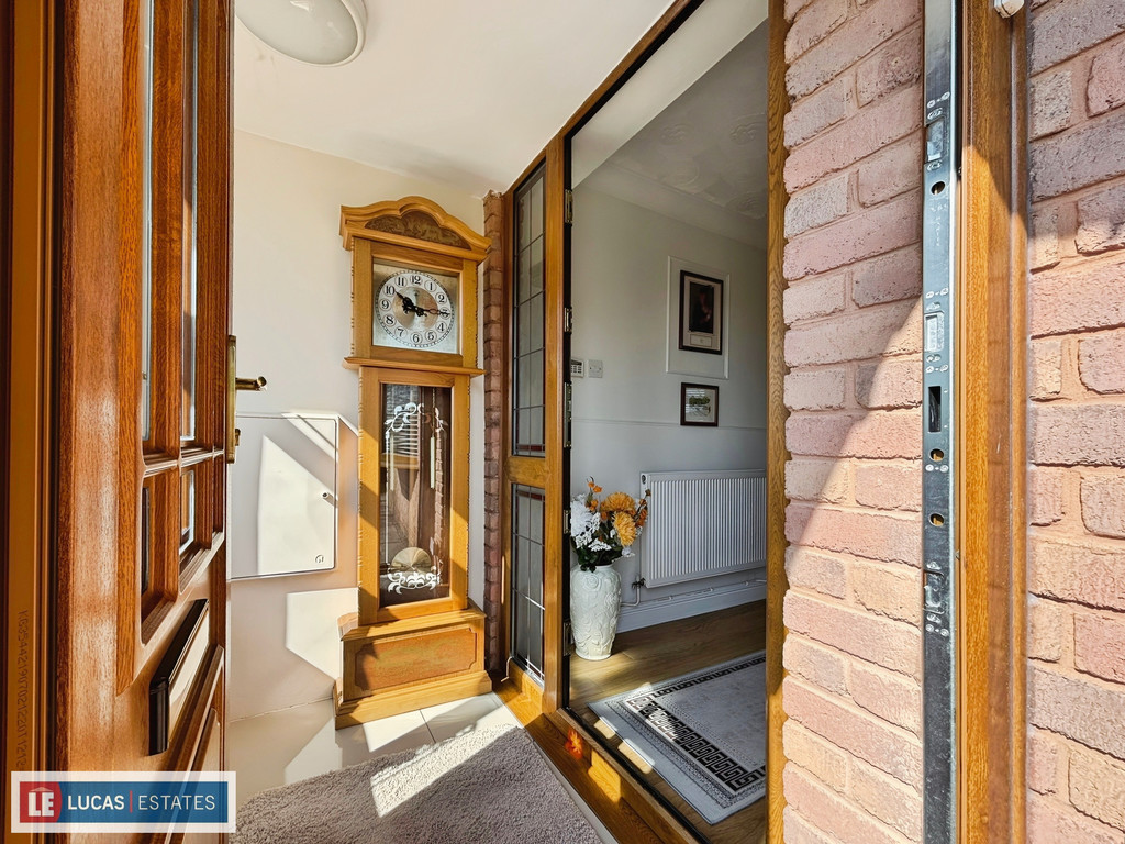 3 bed detached bungalow for sale in Woodside, Tir-y-berth, Hengoed  - Property Image 5