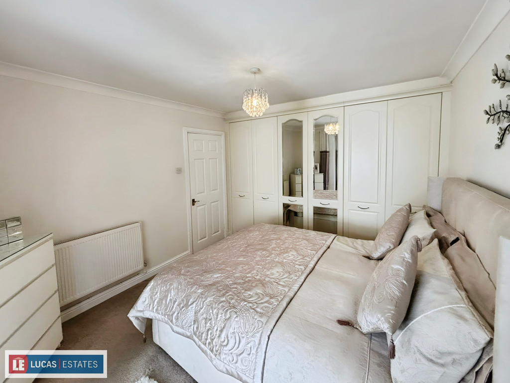 3 bed detached bungalow for sale in Woodside, Tir-y-berth, Hengoed  - Property Image 16