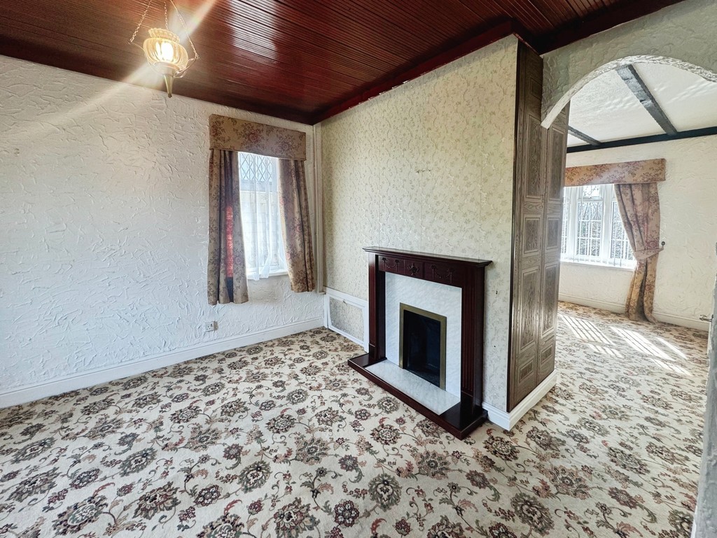 3 bed detached bungalow for sale in Gellihaf Road, Fleur De Lis  - Property Image 7