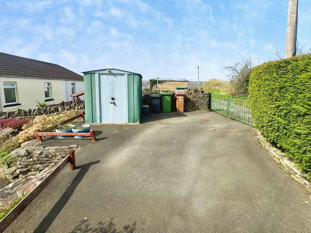 3 bed detached bungalow for sale in Gellihaf Road, Fleur De Lis  - Property Image 18