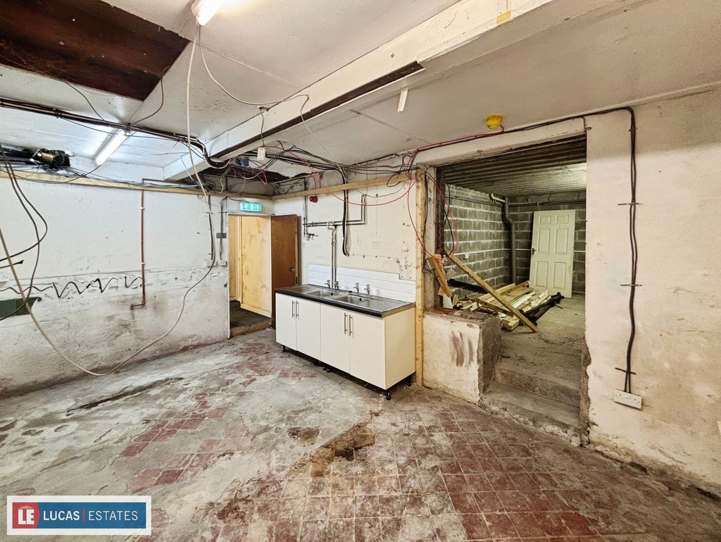 6 bed semi-detached house for sale in Old Club, 93 Bailey Street - Property Image 24