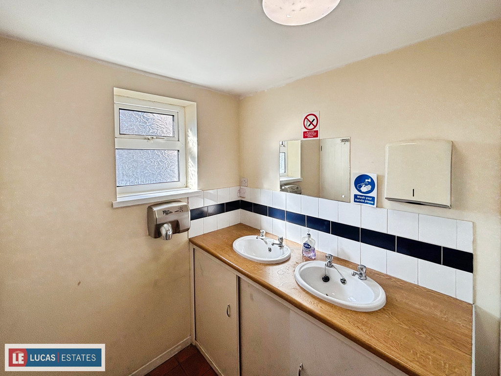 6 bed semi-detached house for sale in Old Club, 93 Bailey Street - Property Image 10